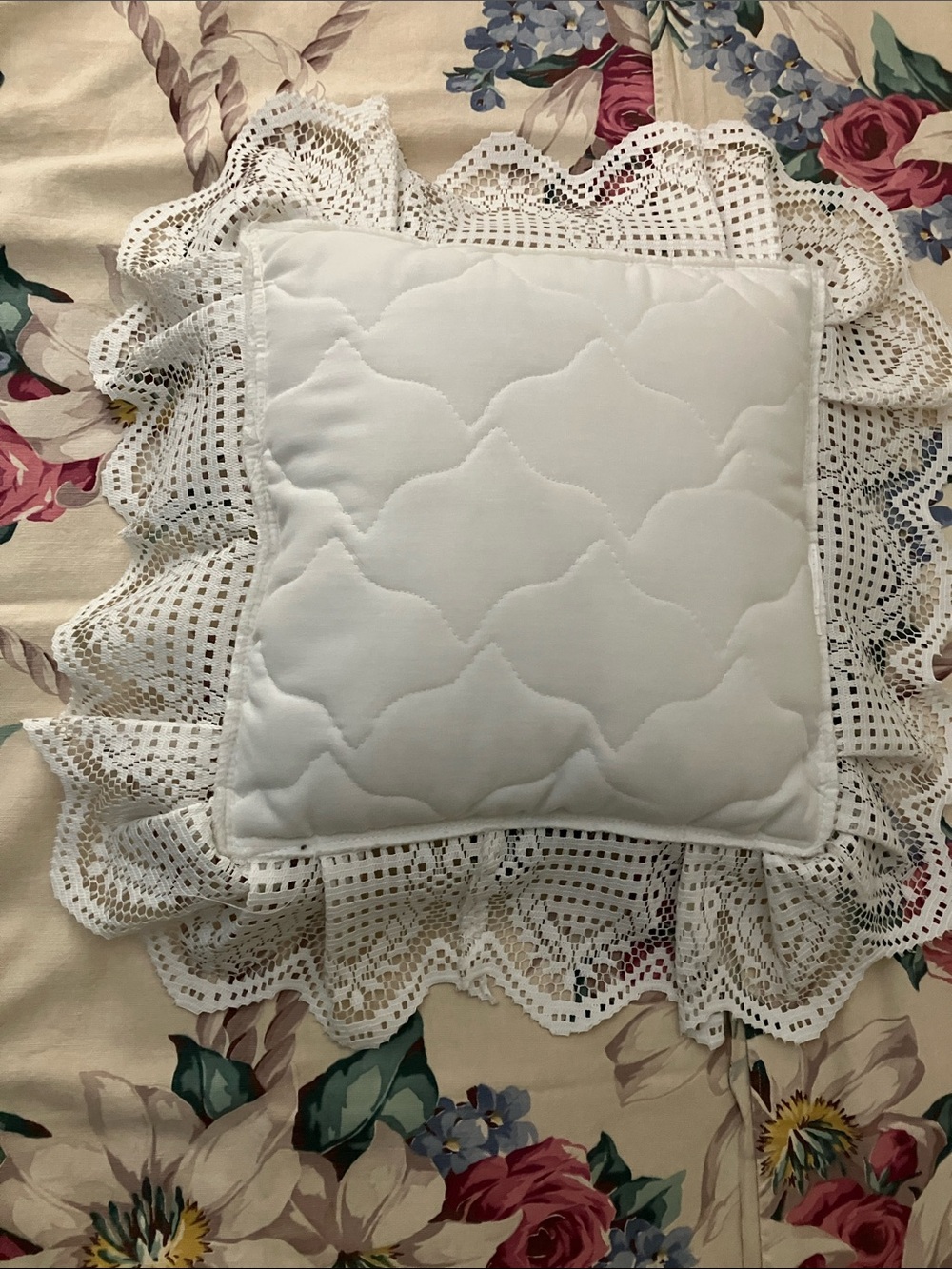 Shabby Chic White Quilted Lace Frilled Decorative Pillow